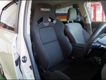 RECARO�i���J���V�[�g�j�@TOYOTA�@�v���E�X���@ZW41�i2014�N�j�@�Ɂ@���J���@SR-7�@GK100�@BK/BK�@����