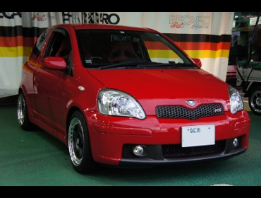 TOYOTA�@���B�b�c�@NCP10�@�Ɂ@RECARO�i���J���j�@SR-7�@Lassic�@RED�@���@SR-7F�@Lassic�@RED�@����