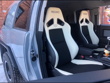 TOYOTA�@US�@FJ�N���[�U�[�i���n���h���ԁj�@�Ɂ@RECARO�i���J���j�@SR-7F�@Lassic�@���@�V�[�g�q�[�^�[�t���@�~���E�@����