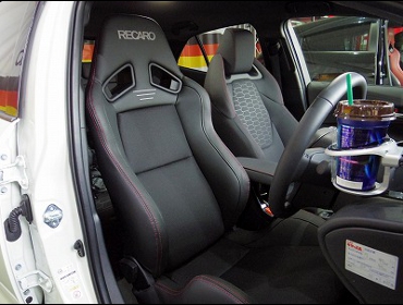 TOYOTA�@�J���[���X�|�[�c�@E21�@�Ɂ@RECARO�i���J���j�@SR-7�@Lassic�@BK���U�[�@����