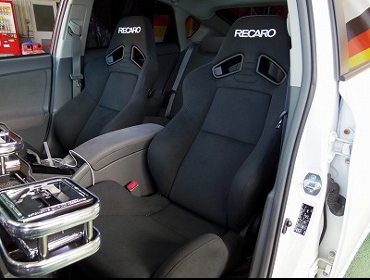 TOYOTA�@�v���E�X30�@�Ɂ@RECARO�i���J���j�@SR-7�@KK100�@BK�@�~2�r�@����