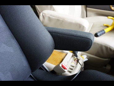 TOYOTA�@�A���t�@�[�h�@�Ɂ@RECARO�i���J���j�@�G���S���hD�@BK�@����