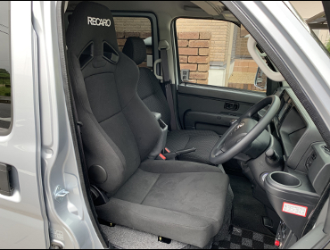 TOYOTA�@�s�N�V�X�o���@5MT�@S321M�i2019�N�j�@�Ɂ@RECARO�i���J���j�@SR-7F�@KK100�@BK�@A/R�^�C�v�@�����@