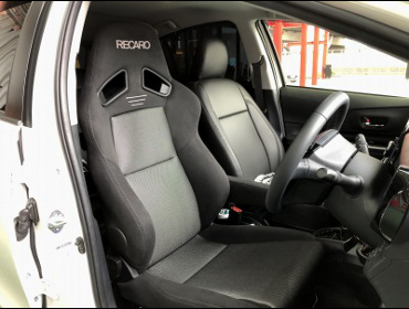 TOYOTA�@�A�N�A�@�Ɂ@RECARO�i���J���j�@SR-7F�@GK100�@BK/SIL�@�A�[�����X�g�t���@����