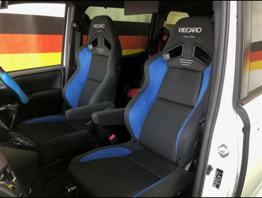 TOYOTA�@�m�A�@ZRR80�@�Ɂ@RECARO�i���J���j�@SR-7F�@����@�A�h�o���X�G�f�B�V����2019�@�u���[�@�A�[�����X�g�t���@�~���E�@����