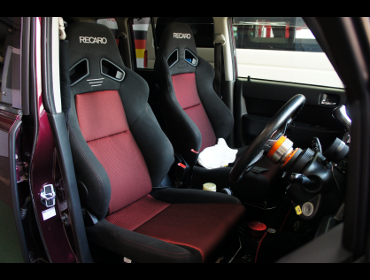 TOYOTA�@bB�@NCP31�i2002�N�j�@�Ɂ@RECARO�i���J���j�@SR-7F�@GK100�@BK/RED�@�~���E�@����