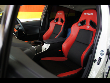 TOYOTA�@�v���E�X�@�Ɂ@RECARO�i���J���j�@SR-7F�@Lassic�@RED�@���˰���t���@�~���E�@����
