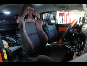 TOYOTA�@FJ�N���[�U�[�@GSJ15W�i2014�N�j�@�Ɂ@RECARO�i���J���j�@SR-7�@GU100H�@�u���E���@����