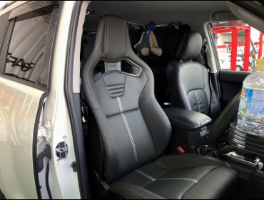 TOYOTA�@�v���h150�@J150�@�Ɂ@RECARO�i���J���j�@�N���X�X�|�[�c�X�^�[�@LL210H�@BK�@����