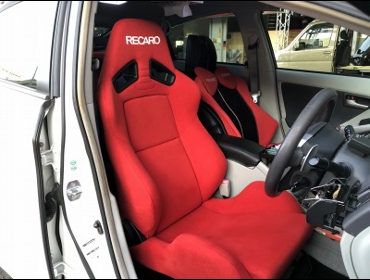 TOYOTA�@�v���E�X�@ZVW30�@�Ɂ@RECARO�i���J���j�@SR-7�@KK100�@RED�@�V�[�g�q�[�^�[�t���@����