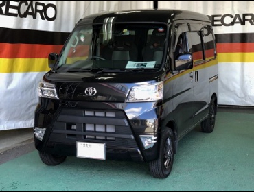 TOYOTA�@�s�N�V�X�o���@S331M�i2019�N�j�@�Ɂ@RECARO�i���J���j�@SR-7F�@GK100�@BK/SIL�@�~���E�@����