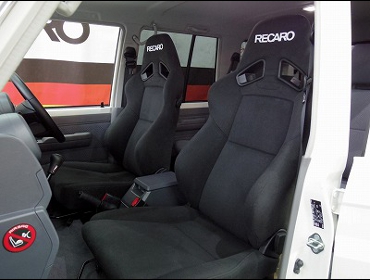 TOYOTA�@�����h�N���[�U�[70�@GRJ76�@�Ɂ@RECARO�i���J���j�@SR-7F�@KK100�@BK�@�~���E�@����