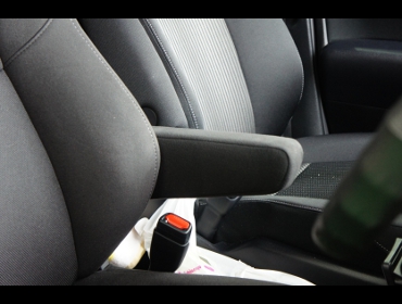 TOYOTA�@VOXY�@ZRR80W�@�Ɂ@RECARO�i���J���j�@SR-7�@GK100�@BK/BK�@�A�[�����X�g�t���@����