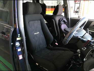 TOYOTA�@VOXY�@70�i2010�N�j�@�Ɂ@RECARO�i���J���j�@�G���S���hMV�@BK�@����