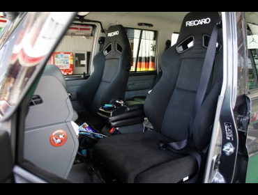 TOYOTA�@�����h�N���[�U�[�@GRJ76�i2014�N�j�@�Ɂ@RECARO�i���J���j�@SR-7F�@KK100�@BK�@A/R�@�~���E�@����