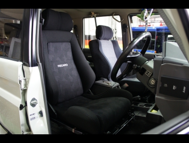TOYOTA�@�����h�N���[�U�[70�@MT�ԁ@�V�[�g�T�X�y���V�����L�ԁ@�Ɂ@RECARO�i���J���j�@�G���S���hD�@BK�@����