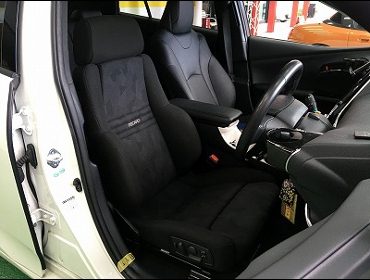 TOYOTA�@50�v���E�X�i2017�N�j�@�Ɂ@RECARO�i���J���j�@�I���\�y�h�@AN220HV�@BK�@����