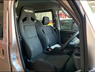 TOYOTA�@�s�N�V�X�o���@S321M�i2020�N�j�@�Ɂ@RECARO�i���J���j�@SR-7�@KK100�@BK�@����