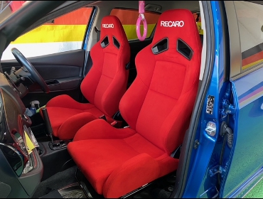 TOYOTA�@���B�b�c�@NCP131�i2015�N�j�@�Ɂ@RECARO�i���J���j�@SR-7�@KK100�@RED�@�~���E�@����