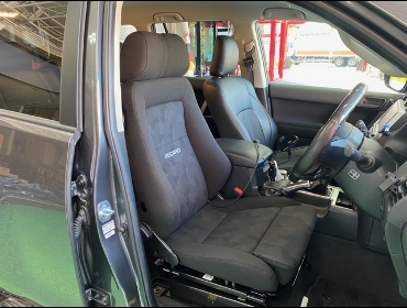 TOYOTA�@�����h�N���[�U�[�v���h�@J150�@�Ɂ@RECARO�i���J���j�@�G���S���hMV�@BK�@����