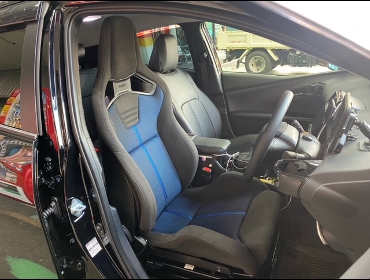 TOYOTA�@�v���E�X50�i�^�N�V�[�j�@�Ɂ@RECARO�i���J���j�@�X�|�[�c�X�^�[�@GK100H�@�u���[�@����
