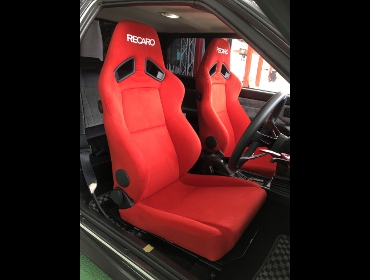 TOYOTA�@���r���@AE86�i1987�N�j�@�Ɂ@RECARO�i���J���j�@SR-7F�@KK100�@RED�@A/R�@�~���E�@����