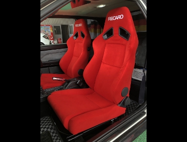 TOYOTA�@���r���@AE86�i1987�N�j�@�Ɂ@RECARO�i���J���j�@SR-7F�@KK100�@RED�@A/R�@�~���E�@����