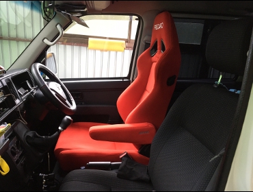 TOYOTA�@�s�N�V�X�o���@S331M�i2018�N�j�@�Ɂ@RECARO�i���J���j�@SR-7F�@KK100�@RED�@�A�[�����X�g�t���@����