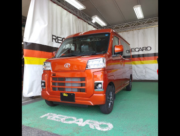 TOYOTA�@�s�N�V�X�o���@S700M�i2022�N�j�@�Ɂ@RECARO�i���J���j�@�G���S���hMV�@�O���C�@����