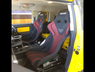 TOYOTA�@FJ�N���[�U�[�@GSJ15W�i2017�N�j�@�Ɂ@RECARO�i���J���j�@RS-G�@GK�@BK/RED�@�V�[�g�q�[�^�[�t���@�~���E�@����