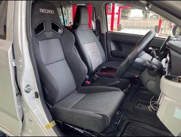 TOYOTA�@�s�N�V�X�G�|�b�N�@LA350A�i2020�N�j�@�Ɂ@RECARO�i���J���j�@SR-7F�@GK100�@BK/SIL�@����