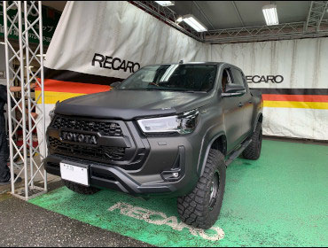 TOYOTA�@�n�C���b�N�X�@GUN125�i2020�N�j�@�Ɂ@RECARO�i���J���j�@SR-7F�@GU100�@�u���E���@����