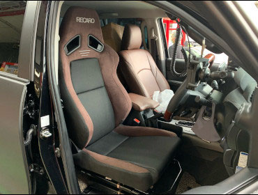 TOYOTA�@�n�C���b�N�X�@GUN125�i2020�N�j�@�Ɂ@RECARO�i���J���j�@SR-7F�@GU100�@�u���E���@����
