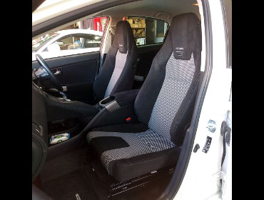 TOYOTA�@�v���E�X�@ZVW30�i2014�N�j�@�Ɂ@RECARO�i���J���j�@LX-F�@WU110�@BK�@�~���E�@����