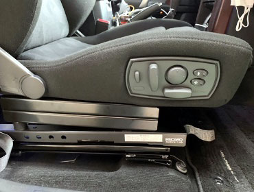 TOYOTA�@�v���h�@GRJ150W�i2014�N�j�@�Ɂ@RECARO�i���J���j�@�I���\�y�hAN220HV�@BK�@���ʃV���[�g�J�b�g���H�@�d���X���C�h���[���@�~���E�@����