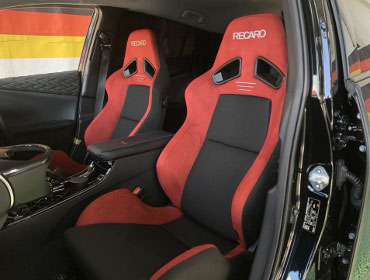 TOYOTA�@�v���E�XPHV�@DLA-ZVW52�i2017�N�j�@�Ɂ@RECARO�i���J���j�@SR-7�@GU100�@RED�@�~���E�@����