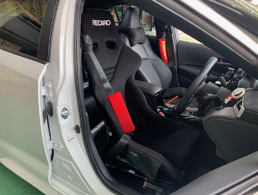 TOYOTA�@�J���[���X�|�[�c�@NRE210H�i2020�N�j�@�Ɂ@RECARO�i���J���j�@RS-GE�@����