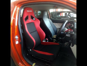 TOYOTA�@IQ�@NGJ-10�@�Ɂ@RECARO�i���J���j�@SR-7F�@GU100�@RED�@����