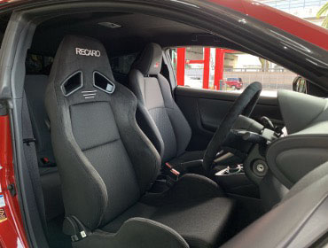 TOYOTA�@GR�����X�@GXPA16�i2021�N�j�@�Ɂ@RECARO�i���J���j�@SR-7�@GU100�@BK�@����