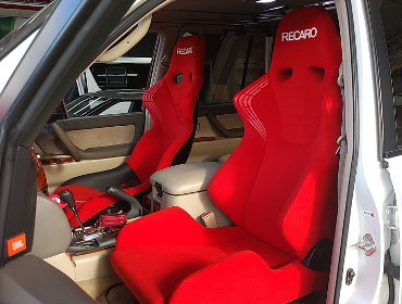 TOYOTA�@�����h�N���[�U�[100�@UZJ100�i2002�N�j�@�Ɂ@RECARO�i���J���j�@RS-GS�@RED�@���@SR-6�@KK100S�@RED�@����