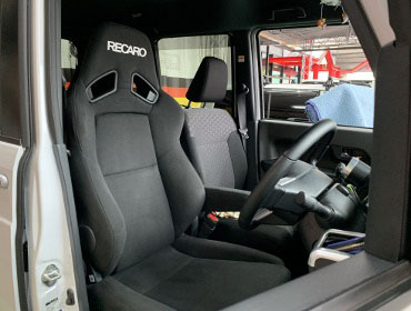 TOYOTA�@�s�N�V�X���K�@LA700A�i2021�N�j�@�Ɂ@RECARO�i���J���j�@SR-7F�@KK100�@BK�@�V�[�g�q�[�^�[�t���@�A�[�����X�g�t���@����