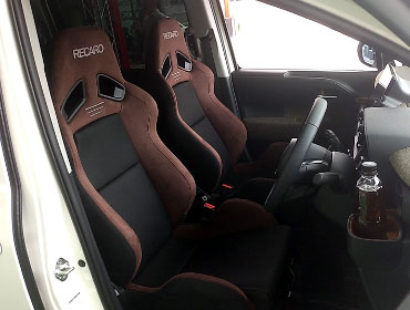 TOYOTA�@�V�G���^�i2023�N�j�@�Ɂ@RECARO�i���J���j�@SR-7�@GU100�@�u���E���@�~���E�@����