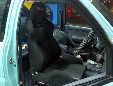 TOYOTA�@�n�C���b�N�X�@RZN152H�i2001�N�j�@�Ɂ@RECARO�i���J���j�@SR-7�@GK100�@BK/SIL�@����