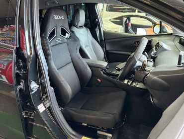 TOYOTA�@�v���E�X�@ZVW51�i2020�N�j�@�Ɂ@RECARO�i���J���j�@SR-7F�@GU100H�@BK�@�V�[�g�q�[�^�[�t���@����