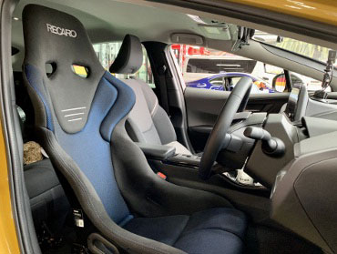 TOYOTA�@�v���E�X�@MXWH65�i2023�N�j�@�Ɂ@RECARO�i���J���j�@RS-G�@GK�@BK/Blue�@�V�[�g�q�[�^�[�t���@����