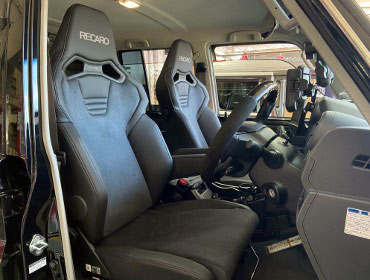 TOYOTA�@�����h�N���[�U�[70�@GDJ76�i2024�N�j�@�Ɂ@RECARO�i���J���j�@SR-C�@UT100H�@BK�@A/R�@�~���E�@����