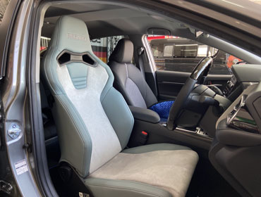 TOYOTA�@�J�����@AXUH70�@�Ɂ@RECARO�i���J���j�@SR-C�@UT100�@SG/MG�@����