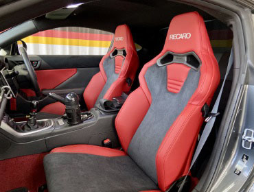 TOYOTA�@GR86�@ZN8�i2023�N�j�@�Ɂ@RECARO�i���J���j�@SR-S�@UT100H�@RED�@�V�[�g�q�[�^�[�t���@���@SR-C�@UT100H�@RED�@�V�[�g�q�[�^�[�t���@����