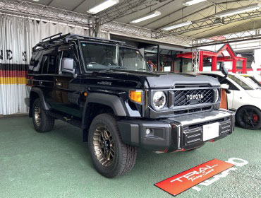 TOYOTA�@�����h�N���[�U�[70�@GDJ76�i2025�N�j�@�Ɂ@RECARO�i���J���j�@SR-C�@UT100H�@A/R�@BK�@�V�[�g�q�[�^�[�t���@�~���E�@����