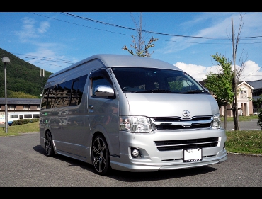 TOYOTA�@200�n�n�C�G�[�X�@�O�����h�L���r����RECARO�i���J���j�V�[�g����